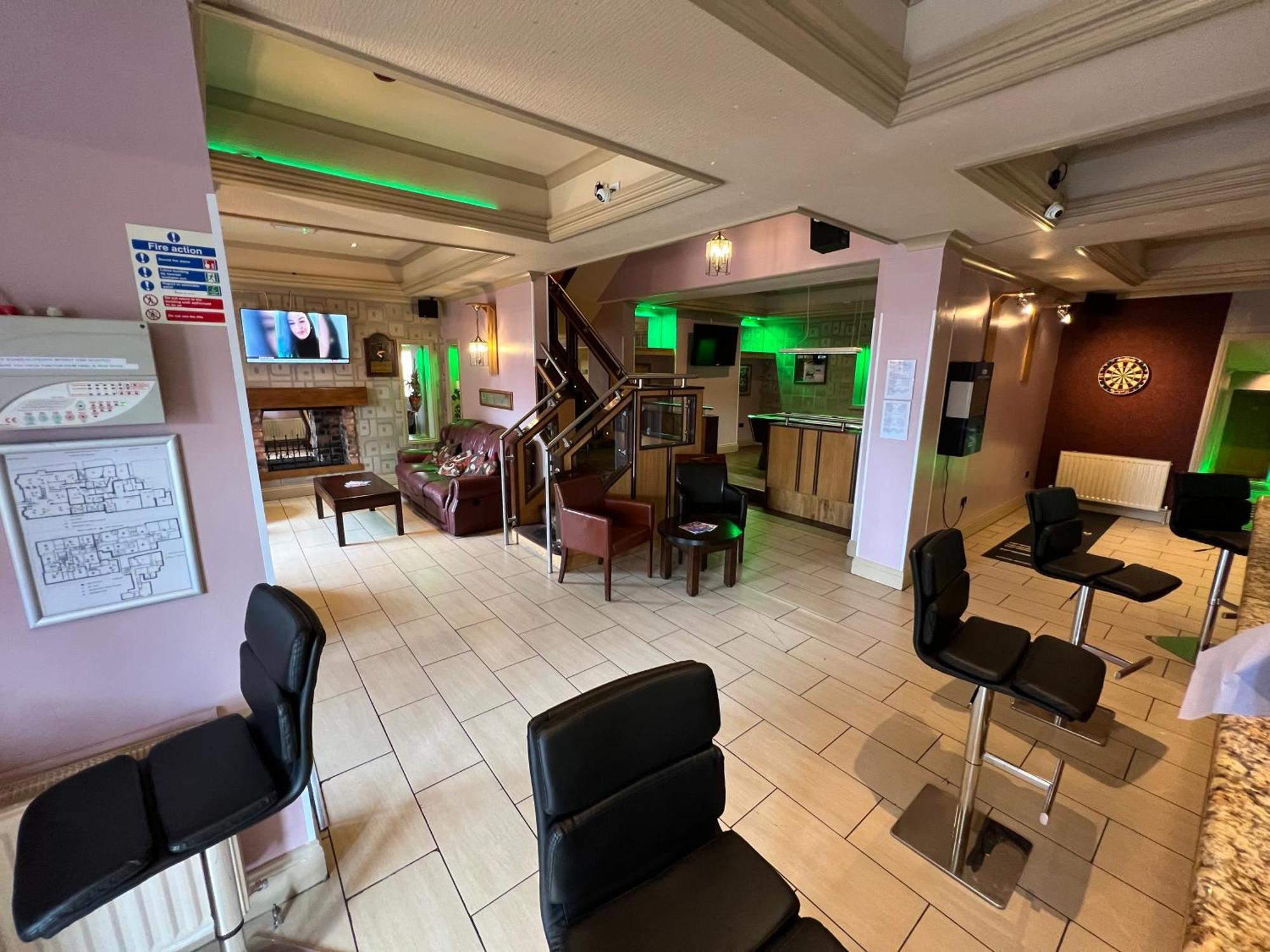 Southport Metro Hotel Esterno foto